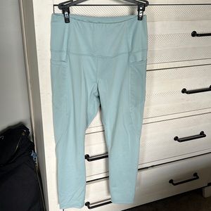 Workout leggings that have been worn once